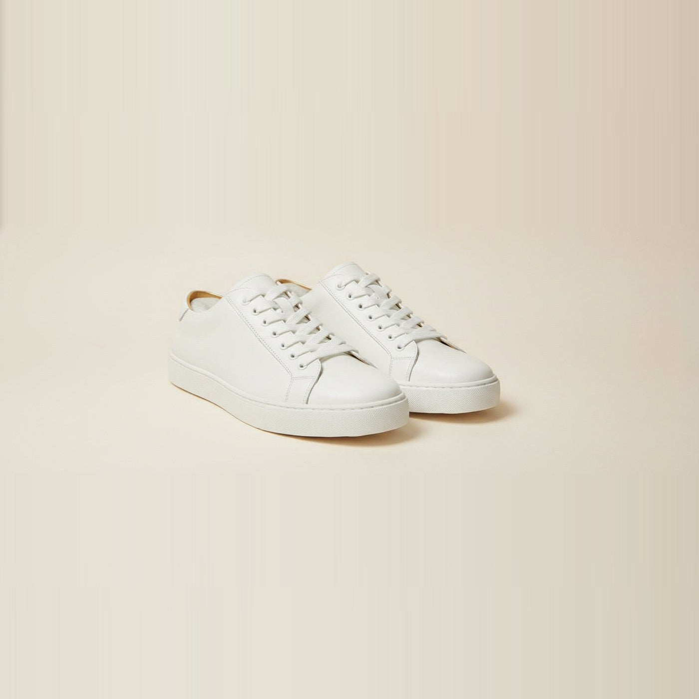 Premier Low Top | White - Product Angle