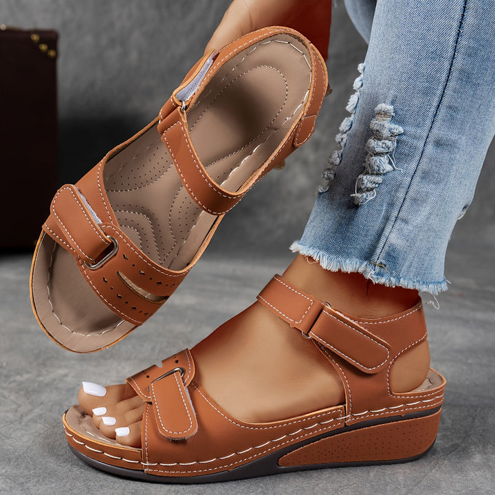 Célima | Fashionable Orthopedic Sandal