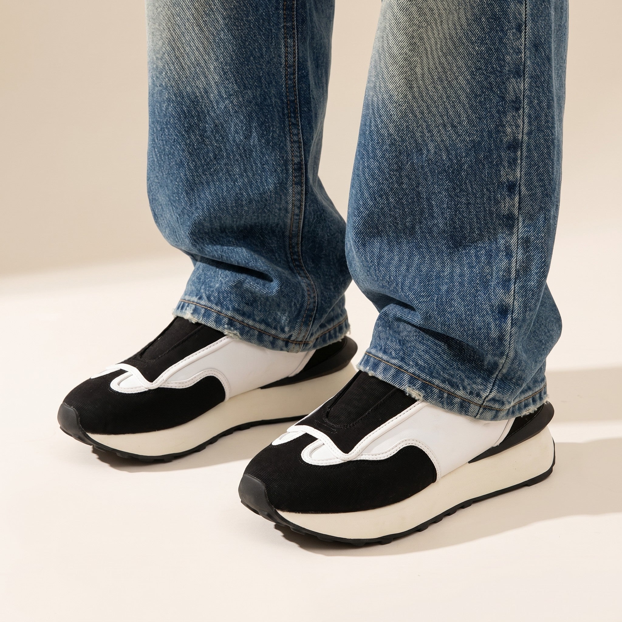 Onyx | Slip-On Canvas Sneakers - Black
