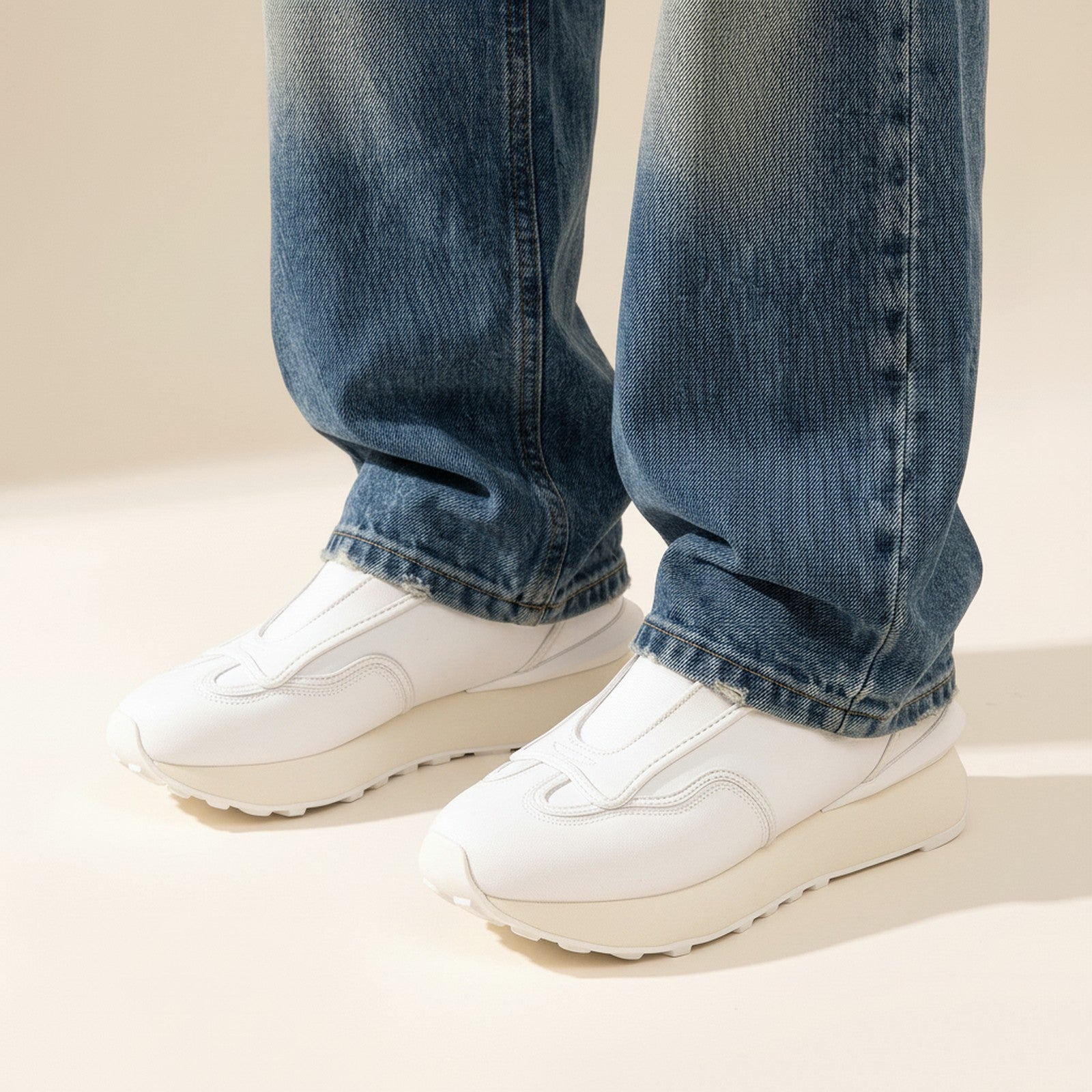 Onyx | Slip-On Canvas Sneakers - White