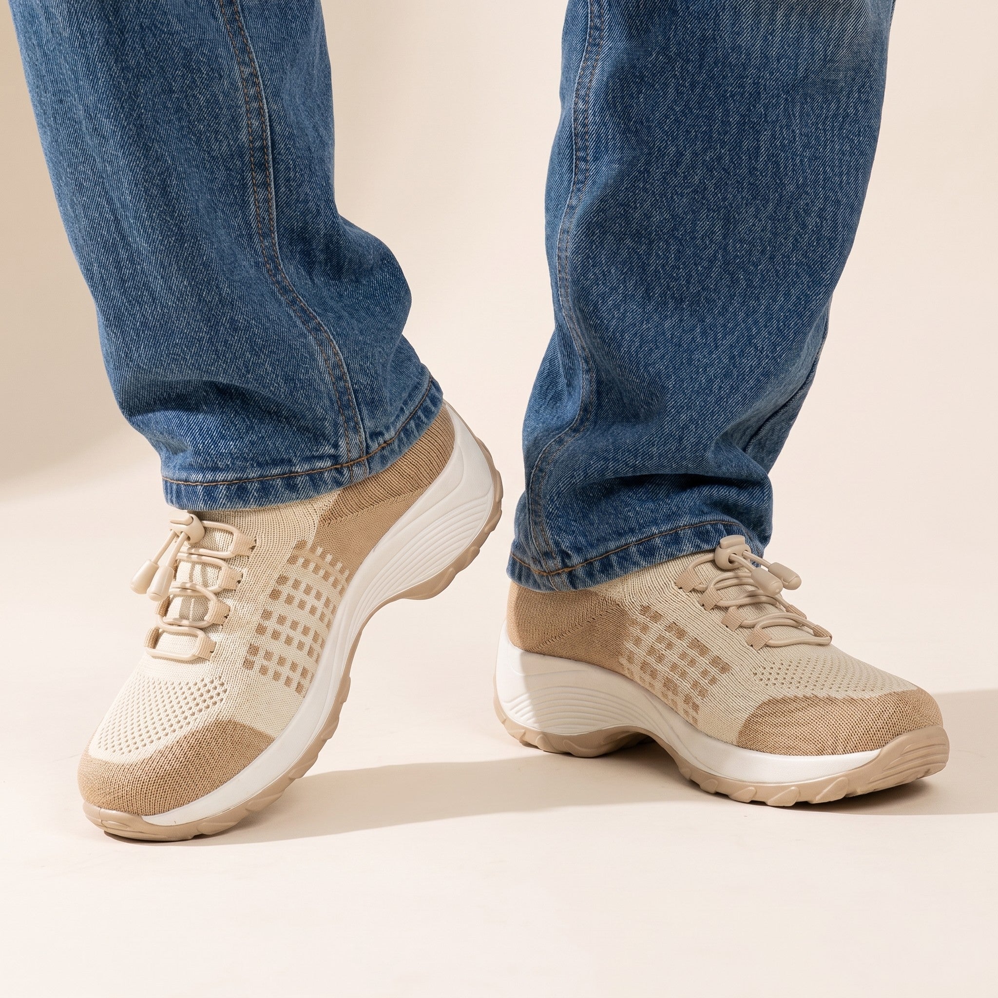 Nova | Retro Runner Sneakers - Beige Multi