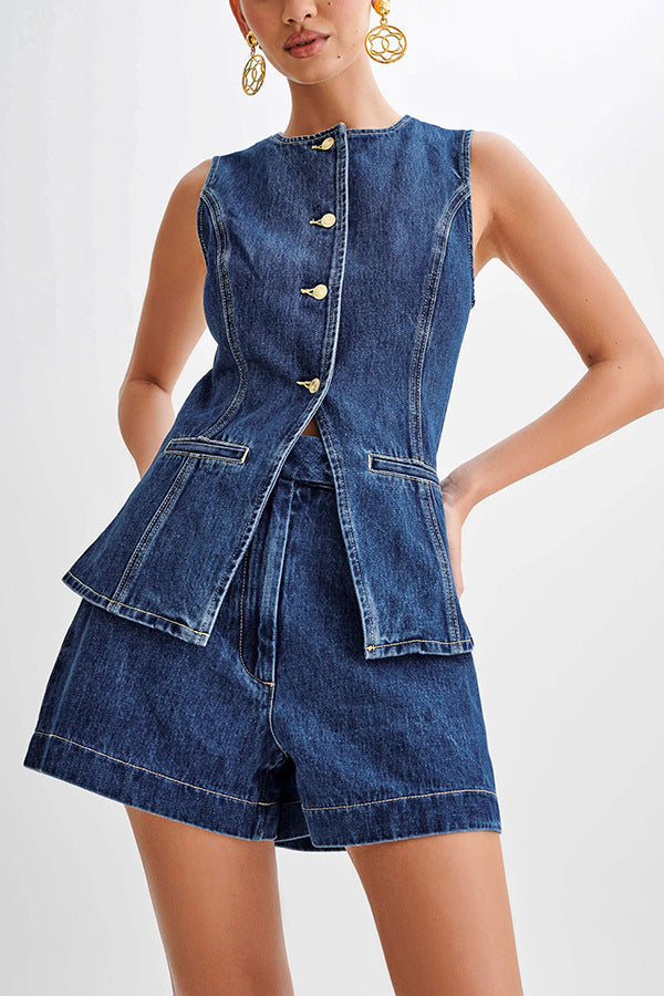 Polly – Sleeveless Buttoned Peplum Set