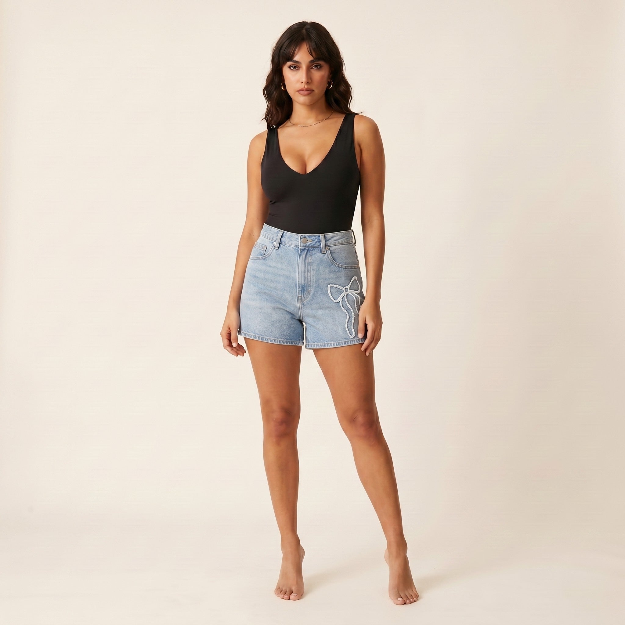 Frey | Women's Denim Shorts - Light Wash